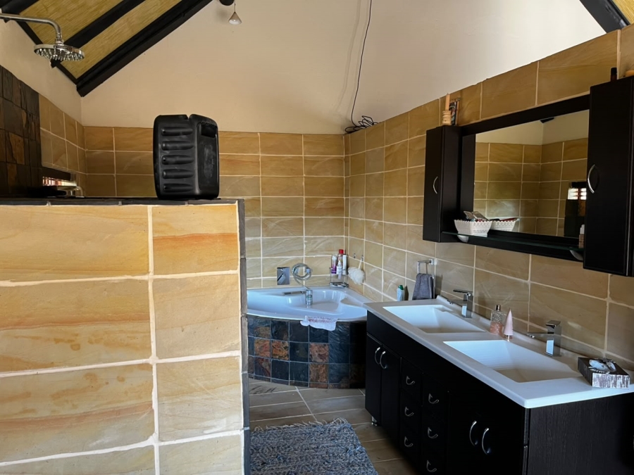 4 Bedroom Property for Sale in Doringkruin North West